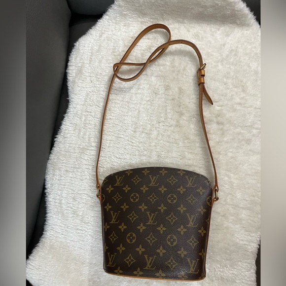 ‼️sold‼️Louis Vuitton Drouot Crossbody - Picture 2 of 11